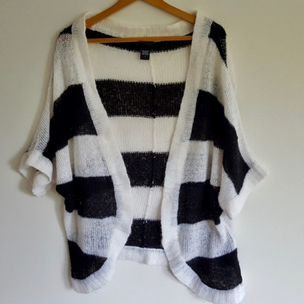 Torrid Black White Striped Cardigan Open Front 1X - Picture 2 of 7